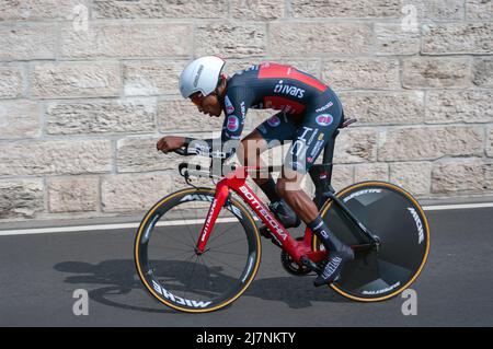 BUDAPEST, UNGARN - 07. MAI 2022: Radrennfahrer Natnael Tesfatsion DROHNENHOPPER - ANDRONI GIOCATTOLI, Giro D'Italia Etappe 2 Zeitfahren - Radsportwettlauf Stockfoto