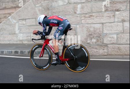 BUDAPEST, UNGARN - 07. MAI 2022: Proradfahrerin Simone Ravanelli DROHNENHOPPER - ANDRONI GIOCATTOLI, Giro D'Italia Etappenrennen 2 - Radrennen Stockfoto