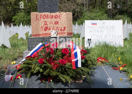 Sowjetischer Kriegsfriedhof in Danzig, Polen. Mai 9. 2022, 77 Jahre nach dem Ende des Zweiten Weltkriegs © Wojciech Strozyk / Alamy Stock Photo Stockfoto