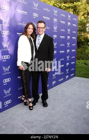 LOS ANGELES - JUN 7: Tom Arnold beim jährlichen Chrysalis Butterfly Ball 13. im privaten Mandeville Canyon Estate am 7. Juni 2014 in Los Angeles, CA Stockfoto