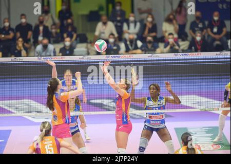 Monza, Italien. 10.. Mai 2022. (Vero Volley Monza) Orro Alessia während des Play Off - Vero Volley Monza gegen Prosecco Doc Imoco Volley Conegliano, Volleyball Italienische Serie A1 Frauenspiel in Monza, Italien, Mai 10 2022 Quelle: Independent Photo Agency/Alamy Live News Stockfoto