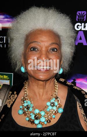 LOS ANGELES - APR 15: Nichelle Nichols bei der 'Star Trek Generations'-Vorführung mit Malcolm McDowell im Alex Theater am 15. April 2014 in Glendale, CA Stockfoto