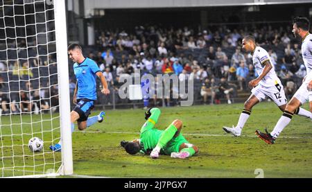 Der amtierende ALeague-Champion Sydney FC schlug MacArthur Bulls 3 zu 0, nachdem ein enormer Sturm zu einer Verzögerung von mehr als 30 Minuten führte.Featuring: Adam Federici, Patrick Wood wo: Sydney, Australien Wann: 30 Jan 2021 Credit: WENN.com Stockfoto