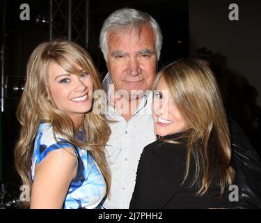 LOS ANGELES - MAI 6: Kim Matula, John McCook, Linsey Godfrey bei der Bold & Beautiful feiert Emmy-Nominierungen bei CBS Television City am 6. Mai 2014 in Los Angeles, CA Stockfoto