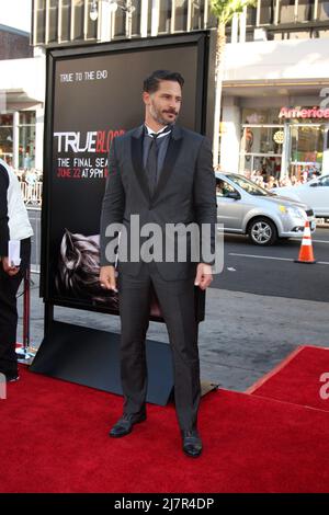 LOS ANGELES - 17. JUNI: Joe Manganiello bei der Premiere der HBO-Staffel „True Blood“ 7 im TCL Chinese Theatre am 17. Juni 2014 in Los Angeles, CA Stockfoto