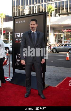 LOS ANGELES - 17. JUNI: Joe Manganiello bei der Premiere der HBO-Staffel „True Blood“ 7 im TCL Chinese Theatre am 17. Juni 2014 in Los Angeles, CA Stockfoto