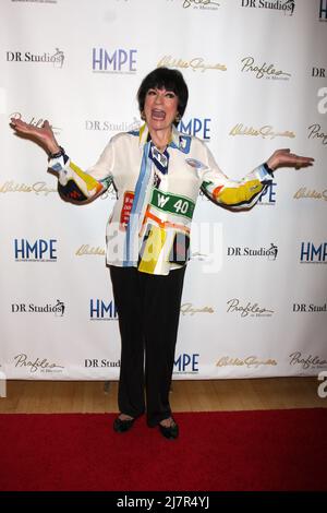 LOS ANGELES - 14. MAI: Jo Anne Worley beim VIP-Empfang „Debbie Reynolds – The Auction Finale“; Auktion von www.ProfilesInHistory.com im Debbie Reynolds Dance Studio am 14. Mai 2014 in North Hollywood, CA Stockfoto