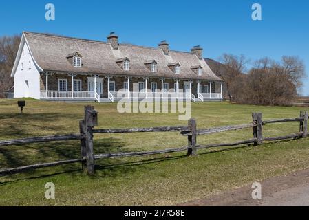 Die alte Farm, in der die Verwaltung des Cap-Tourmente National Wildlife Area liegt an der Beaupre Küste in Saint-Joachim (Quebec, Kanada). Stockfoto