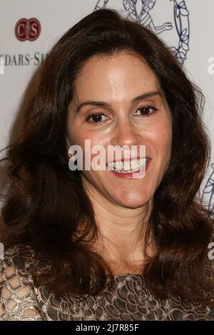 LOS ANGELES - APR 22: Jami Gertz bei der Frauengilde Cedars-Sinai Luncheon im Beverly Hills Hotel am 22. April 2014 in Beverly Hills, CA Stockfoto