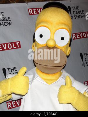 LOS ANGELES - APR 30: Homer Simpson bei der Gala des NCTA-Vorsitzenden zur Cable-REVOLTE im Belasco Theatre am 30. April 2014 in Los Angeles, CA Stockfoto