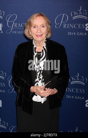 LOS ANGELES - Okt 8: Eva Marie Saint bei der Gala der Princess Grace Foundation 2014 im Beverly Wilshire Hotel am 8. Oktober 2014 in Beverly Hills, CA Stockfoto