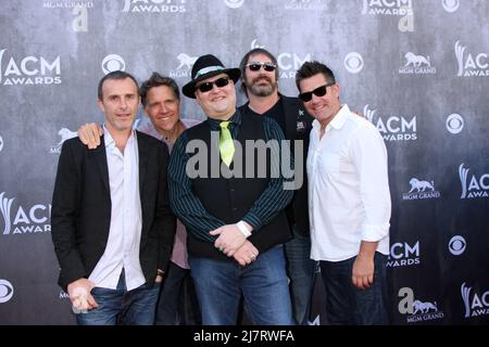 LAS VEGAS - APR 6: Blues Traveler, John Popper bei den Academy of Country Music Awards 2014 - Ankunft in der MGM Grand Garden Arena am 6. April 2014 in Las Vegas, NV Stockfoto