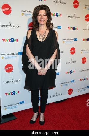 LOS ANGELES - APR 10: Amy Grant beim Kaleidoscope Ball im Beverly Hills Hotel am 10. April 2014 in Beverly Hills, CA Stockfoto