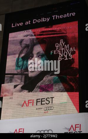 LOS ANGELES - NOV 12: Sophia Loren Billboard AFI Film Festival beim AFI Film Festival im Dolby Theater am 12. November 2014 in Los Angeles, CA Stockfoto