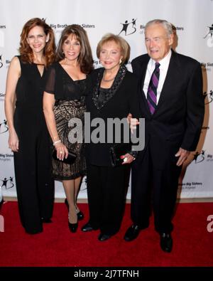 LOS ANGELES - Okt 24: Christine harte, Kate Linder, Lee Phillip Bell, Gast im Big Brothers Big Sisters Big Bash im Beverly Hilton Hotel am 24. Oktober 2014 in Beverly Hills, CA Stockfoto