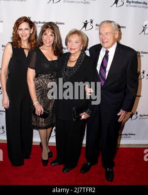 LOS ANGELES - Okt 24: Christine harte, Kate Linder, Lee Phillip Bell, Gast im Big Brothers Big Sisters Big Bash im Beverly Hilton Hotel am 24. Oktober 2014 in Beverly Hills, CA Stockfoto