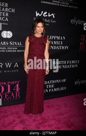 LOS ANGELES - OCT 18: Elyse Walker auf der Pink Party 2014 bei Hanger 8 am 18. Oktober 2014 in Santa Monica, CA Stockfoto