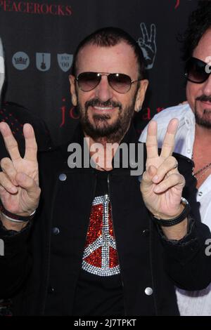 LOS ANGELES - SEP 21: Ringo Starr im John Varvatos und Ringo Starr feiern am 21. September 2014 in West Hollywood, CA, den Internationalen Friedenstag im John Varvatos Stockfoto