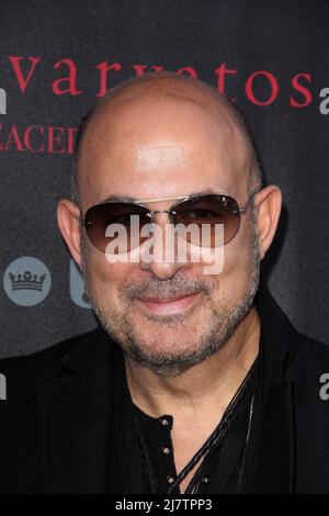 LOS ANGELES - SEP 21: John Varvatos beim John Varvatos und Ringo Starr feiern am 21. September 2014 in West Hollywood, CA, den Internationalen Friedenstag bei John Varvatos Stockfoto