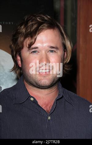 LOS ANGELES - SEP 16: Haley Joel Osment bei der 'Tusk' Los Angeles Premiere im Vista Theater am 16. September 2014 in Los Angeles, CA Stockfoto