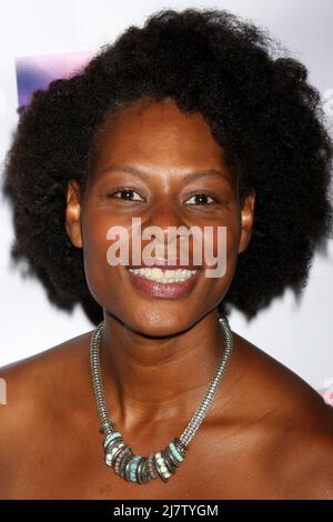 LOS ANGELES - SEP 18: Dionne Neish bei der Premiere der Saison 3 in MADERA Kitchen & Bar am 18. September 2014 in Los Angeles, CA Stockfoto