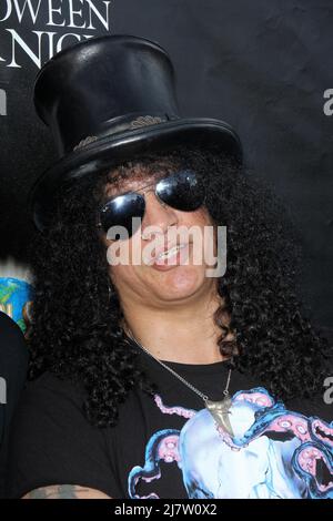 LOS ANGELES - SEP 18: Slash beim Halloween Horror Nights 2014 Eyegore Award des Universal Studios am 18. September 2014 in Los Angeles, CA Stockfoto