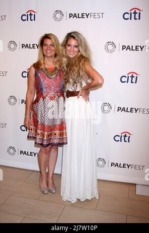 LOS ANGELES - SEP 15: Lisa Whelchel, Clancy Cauble beim PaleyFest 2014 Fall - 'Facts of Life' 35. Anniv Reunion im Paley Center for Media am 15. September 2014 in Beverly Hills, CA Stockfoto