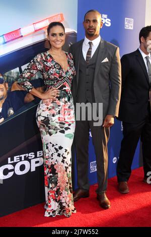 LOS ANGELES - AUG 7: Samara Saraiva, Damon Wayans Jr bei der Premiere von 'Let's Be Cops' in den ArcLight Hollywood Theatres am 7. August 2014 in Los Angeles, CA Stockfoto