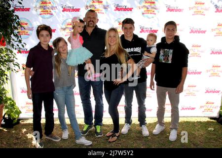 LOS ANGELES - AUG 16: Chuck Liddell bei der Disney Junior's Pirate and Princess: Power of Doing Good am 16. August 2014 in Los Angeles, CA Stockfoto