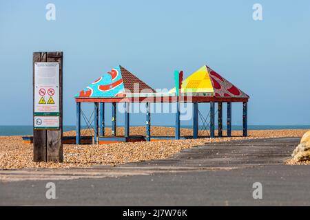 Casa Anacaona von Sol Calero am Strand von Folkestone Stockfoto