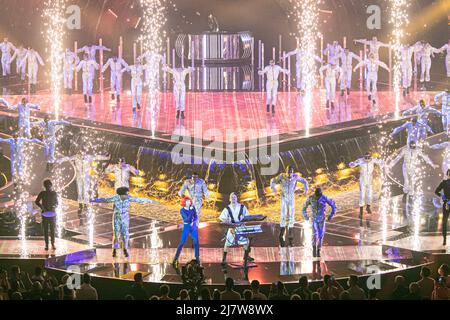 Dardust (Dario Faini), Sophie, Benny Genassi und The Giants treten im Halbfinale des Eurovision Song Contest 1. auf der Bühne auf. Turin (Italien) am 10.. Mai 2022. Foto von Marco Piovanotto/ABACAPRESS.COM Stockfoto