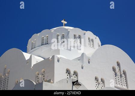 Die orthodoxe Kathedrale von Thira oder die Kathedrale von Candlemas of the Lord ist die größte orthodoxe Kirche in Fira, Santorini Stockfoto