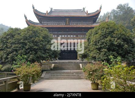 Changsha, Provinz Hunan, China: Die Yuelu-Akademie auf dem Berg Yuelu in Changsha. Diese berühmte Bildungseinrichtung wurde in der Song-Dynastie gegründet. Stockfoto