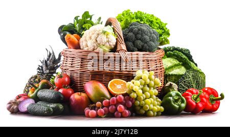 Zusammensetzung mit verschiedenen Bio-Gemüse und Obst. Stockfoto