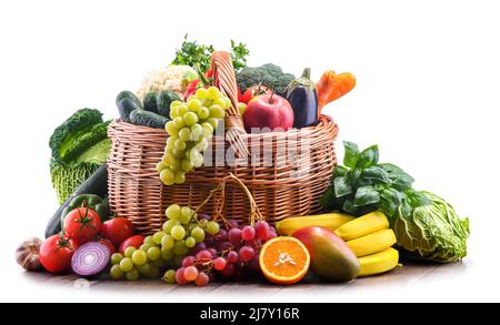 Zusammensetzung mit verschiedenen Bio-Gemüse und Obst. Stockfoto