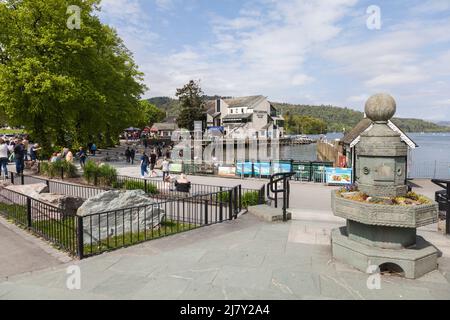 Einen malerischen Blick auf Bowness auf Windermere im Lake District National Park, Cumbria, England Stockfoto