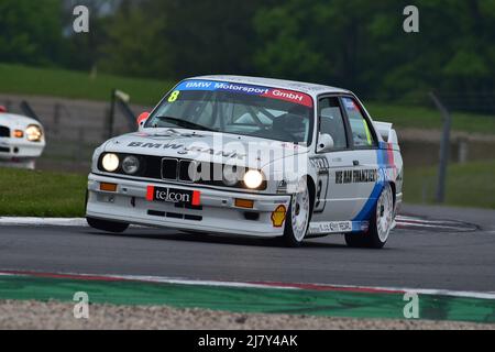 Darren Fielding, BMW E30 M3, Ein einstündiges Rennen mit der Option eines zweiten Fahrers in kultigen Limousinen und Tourenwagen-Rennern, die in den 1970er Jahren an den Start gingen Stockfoto