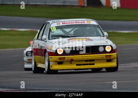 Mark Smith, Arran Moulton-Smith, BMW E30 M3, Ein einstündiges Rennen mit der Option eines zweiten Fahrers in kultigen Limousinen und Tourenwagen-Rennläufern, die an diesem Rennen teilnahmen Stockfoto