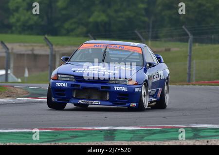 RIC Wood, Nissan Skyline GT-R, Ein einstündiges Rennen mit der Option eines zweiten Fahrers in kultigen Limousinen und Tourenwagen-Rennern, die ab dem 1970 antraten Stockfoto