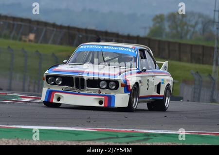 Daniel Reinhardt, Dominique Reinhardt, BMW 3 Liter CSL, Ein einstündiges Rennen mit der Option eines zweiten Fahrers in kultigen Limousinen und Tourenwagen-Rennern Stockfoto