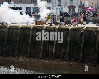 Kanone beim Brixham Pirate Festival 2022, Devon, Großbritannien Stockfoto