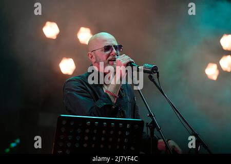 Turin, Italien. 09.. Mai 2022. Negrita auf der Bühne des Eurovision Village im Valentino Park in Turin, Italien, am 9. Mai 2022 für den Eurovision Song Contest 2022. (Foto: Tonello Abozzi/Pacific Press/Sipa USA) Quelle: SIPA USA/Alamy Live News Stockfoto