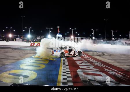 Darlington, SC, USA. 7.. Mai 2022. John Hunter Nemechek gewinnt The Dead on Tools 200 auf dem Darlington Raceway in Darlington, SC. (Bild: © Walter G. Arce Sr./ZUMA Press Wire) Stockfoto