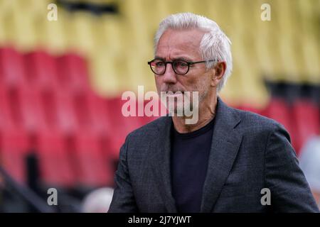 DEVENTER, NIEDERLANDE - 11. MAI: Bert van Marwijk während des niederländischen Eredivisie-Spiels zwischen Schieß los. Eagles und Feyenoord am 11. Mai 2022 in De Adelaarshorst, Niederlande (Foto: Jeroen Meuwsen/Orange Picts) Stockfoto