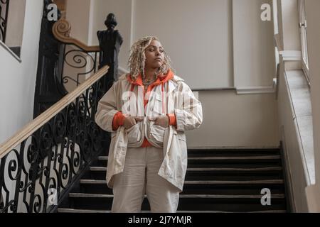 Der Quebecer Sänger Modlee posiert für ein Porträt in Quebec City am Donnerstag, den 14. April 2022. Stockfoto