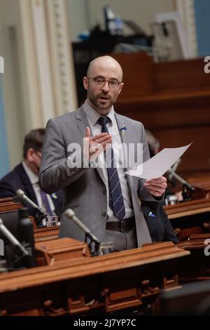 Quebec Solidaire MNA Sol Zanetti befragt die Regierung am Dienstag, den 15. März 2022, auf der Legislaturperiode in Quebec City. Stockfoto