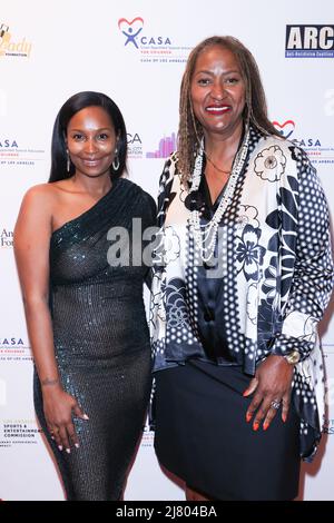 Los Angeles, Kalifornien, USA. 10.. Mai 2022. 10. jährliche CASA/LA Benefit REIMAGINE Gala, veranstaltet von Topher und Ashley Grace im Skirball Cultural Center in Los Angeles, Kalifornien. CASA of Los Angeles (CASA/LA) organisiert die Gemeinschaft, um Maßnahmen zu ergreifen und sich für Kinder und Familien in den überlasteten Kinderschutzsystemen und Jugendstrafrechtssystemen VON LA County einzusetzen. Kredit: Sheri Determan Stockfoto