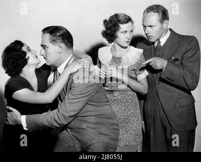 Vivienne Osborne, Paul Lukas, Dorothy Jordan, Charles Ruggles, Drehort des Films, „The Beloved Bachelor“, Paramount Pictures, 1931 Stockfoto