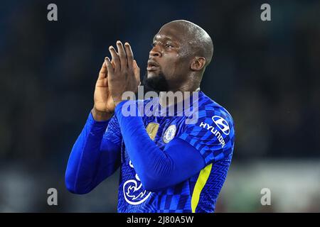 Leeds, Großbritannien. 11.. Mai 2022. Romelu Lukaku #9 von Chelsea applaudiert am 5/11/2022 den Reisenden Fans in Leeds, Großbritannien. (Foto von Mark Cosgrove/News Images/Sipa USA) Quelle: SIPA USA/Alamy Live News Stockfoto