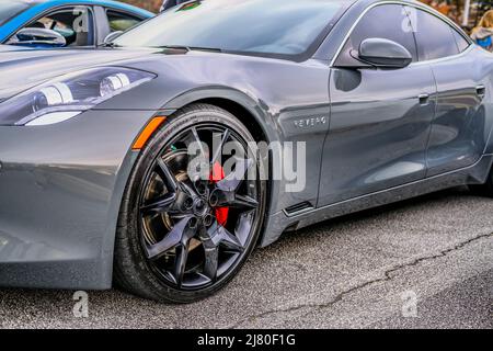 ATLANTA, GEORGIA - 5. Dezember 2021: Koffein und Octane ist eine national anerkannte Auto-Show, die monatlich stattfindet und Hunderte von klassischen und Muskelkater zeigt Stockfoto
